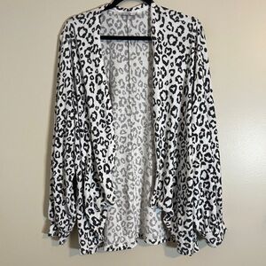 Chico's Cardigan Womens 4/XXL White Cheetah Print Minimalist with Personality